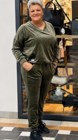 Kosedress i velour salvie (grønn) 