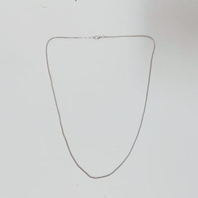  Kjede ca 60 cm  metall, bly fritt sølv